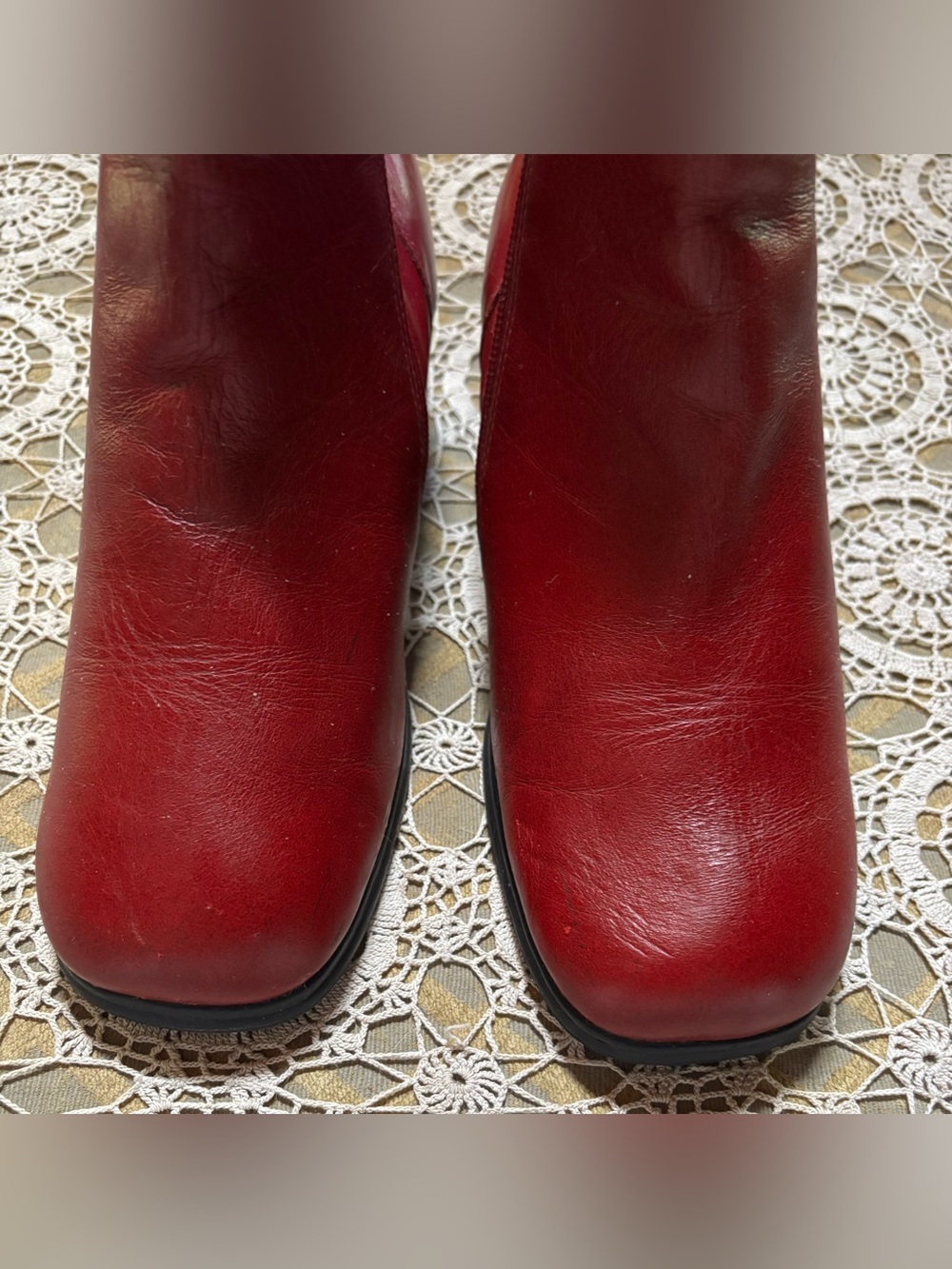 AJ Valenci Cherry Red Leather Ankle Boots 2” Block Heel Side Zip Women’s 8 WIDE - Picture 2 of 11